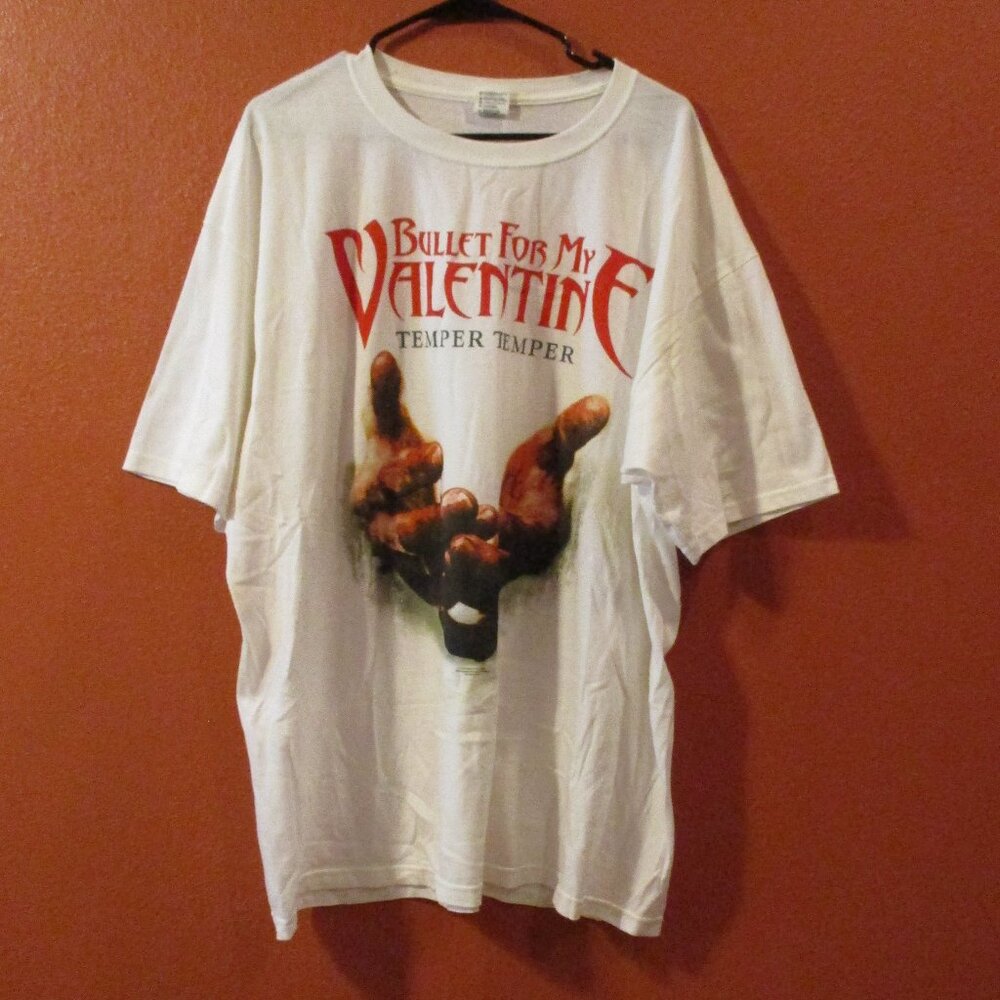 Bullet Valentine Shirt Anvil 2013 Woman 2X Large White Red Black Tour Shirt